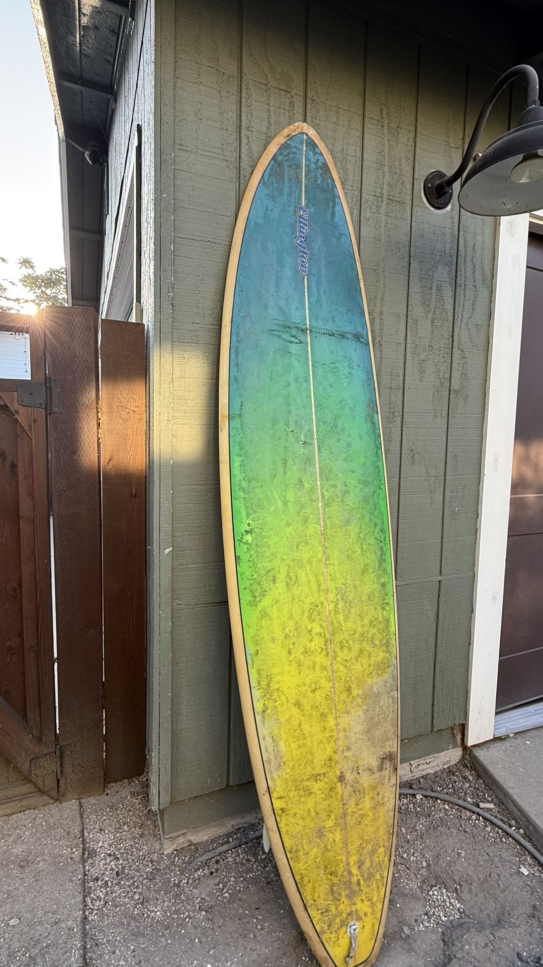 Used Ellington Surfboard 7’5”