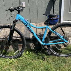 Trek Mountain Bike Woman’s Medium