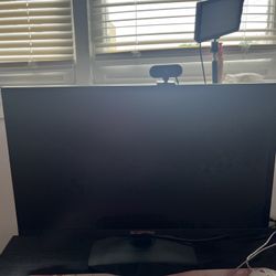 27 Inch Monitor