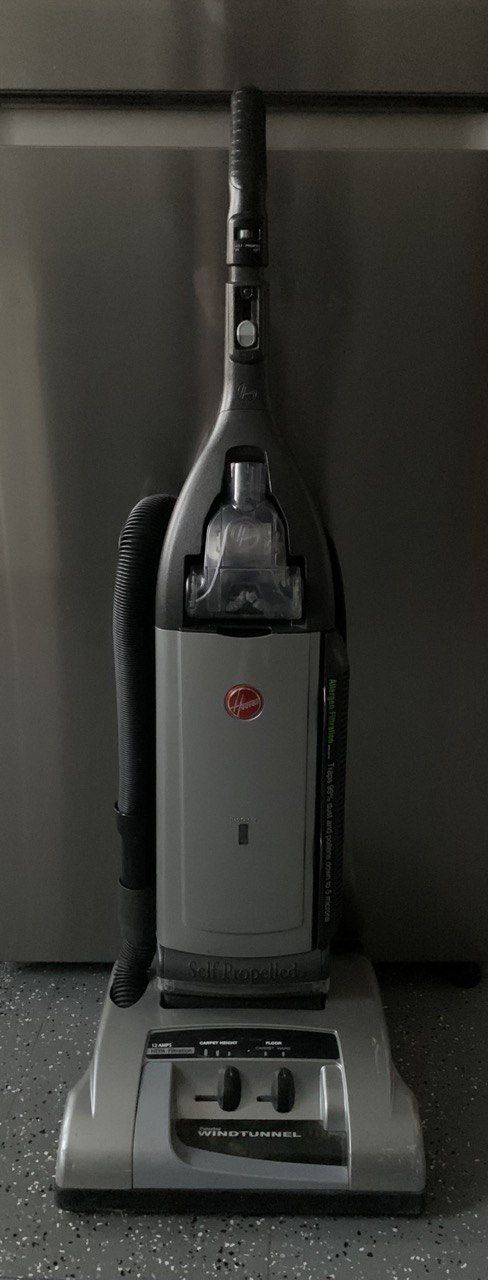 Hoover Windtunnel Self-Propelled Bagged Upright Uh50000