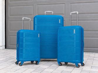 3-Piece Hard Shell Spinner Luggage Set