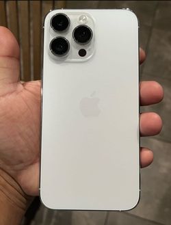 Iphone 14 proo max locked  esta nuevo