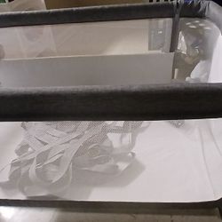 Lil Pengyu bedside bassinet 