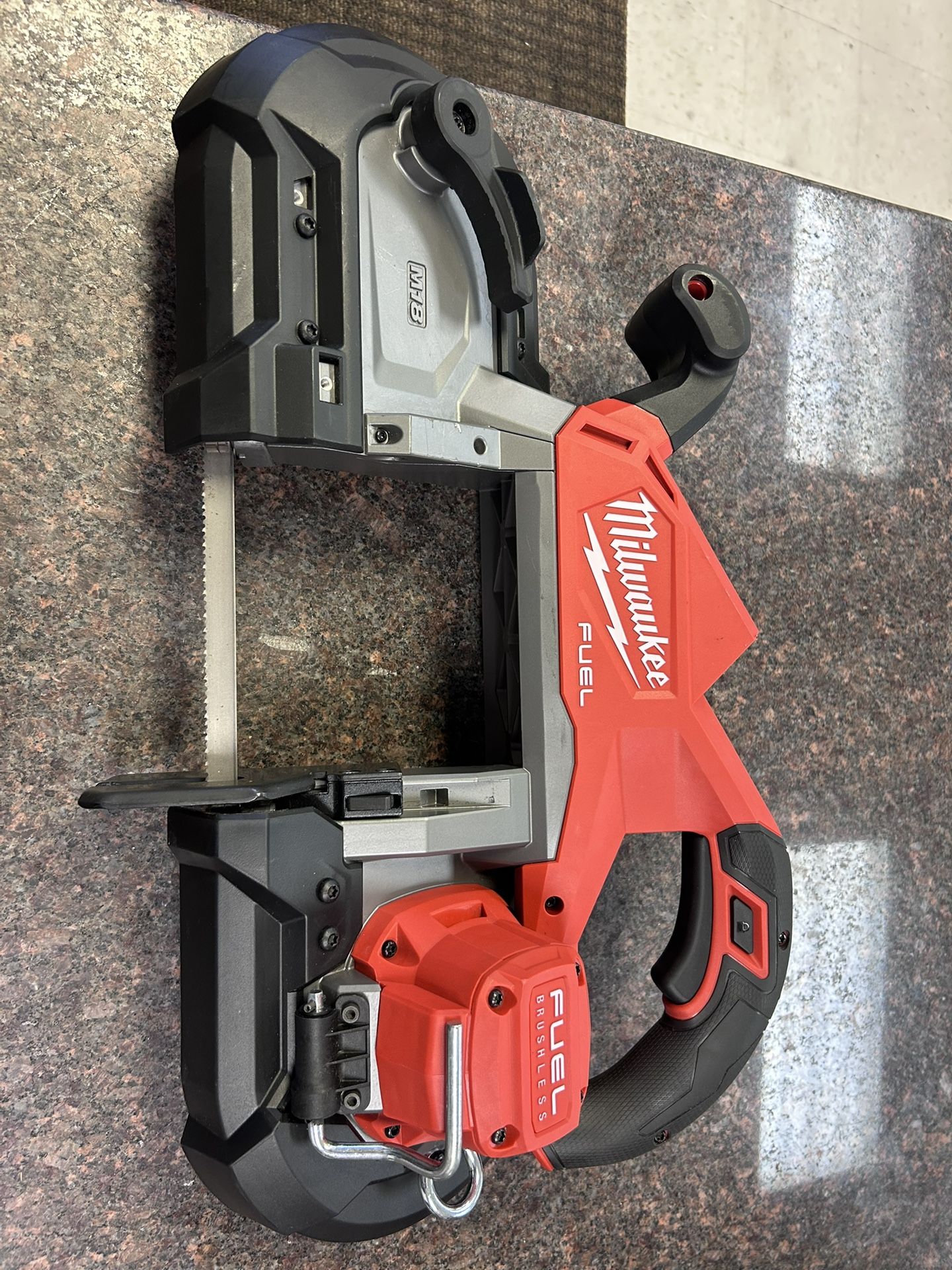 Milwaukee Fuel 5” Bandsaw TOOL ONLY