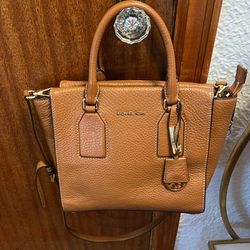 Michael Kors Purse NEW Medium Size