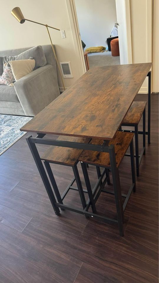 Dining Room Table 