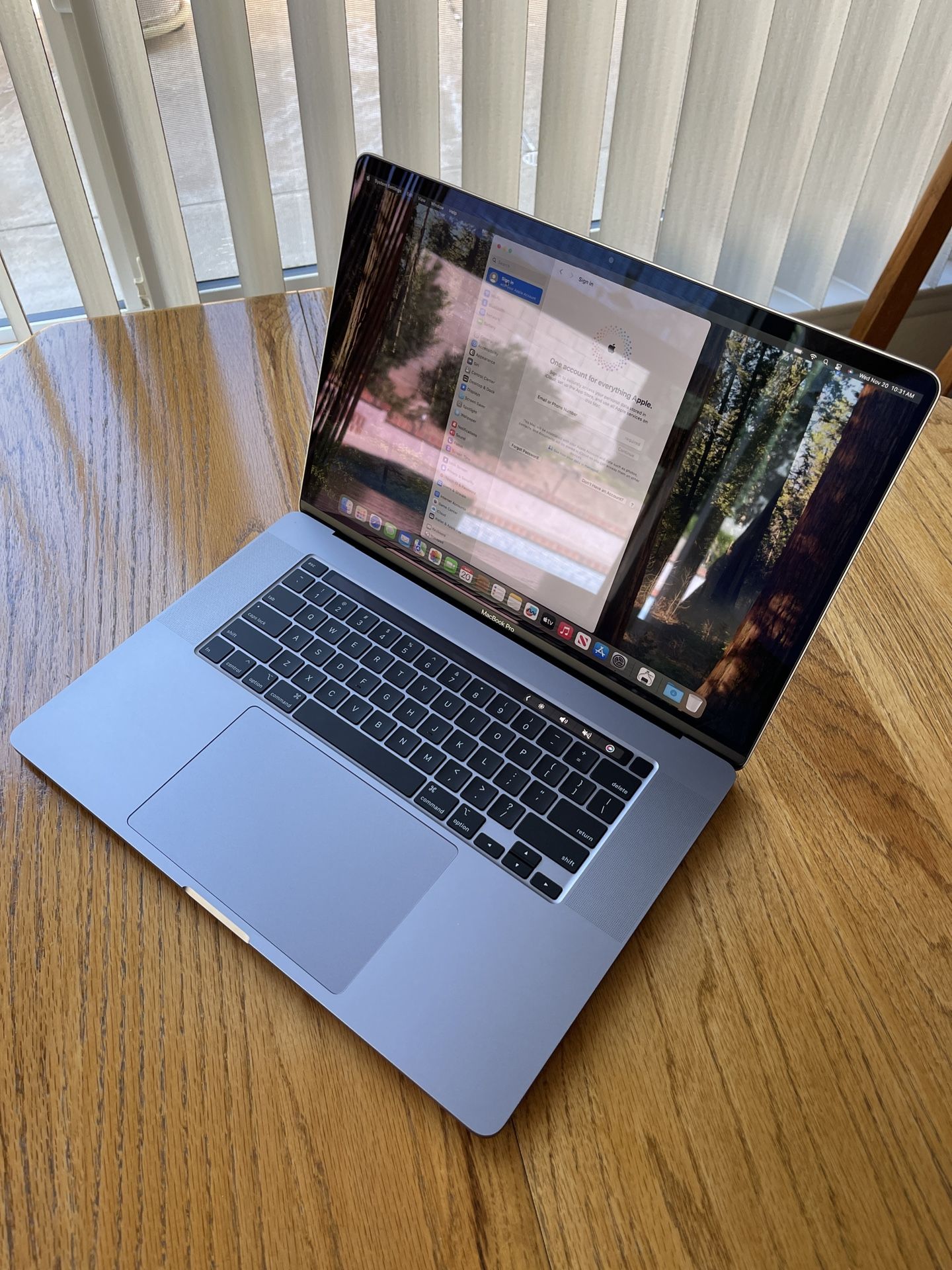Apple MacBook Pro i7 2.6Ghz 6 Core CPU, 16GB Ram, 1TB SSD, 4GB GPU, 2019 16-inch