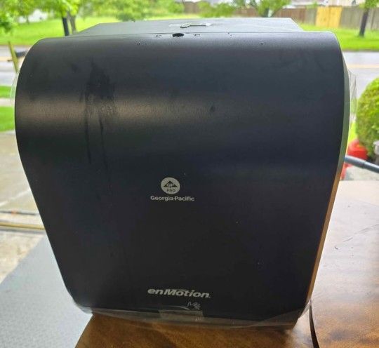 Touchless Paper Towel Dispenser