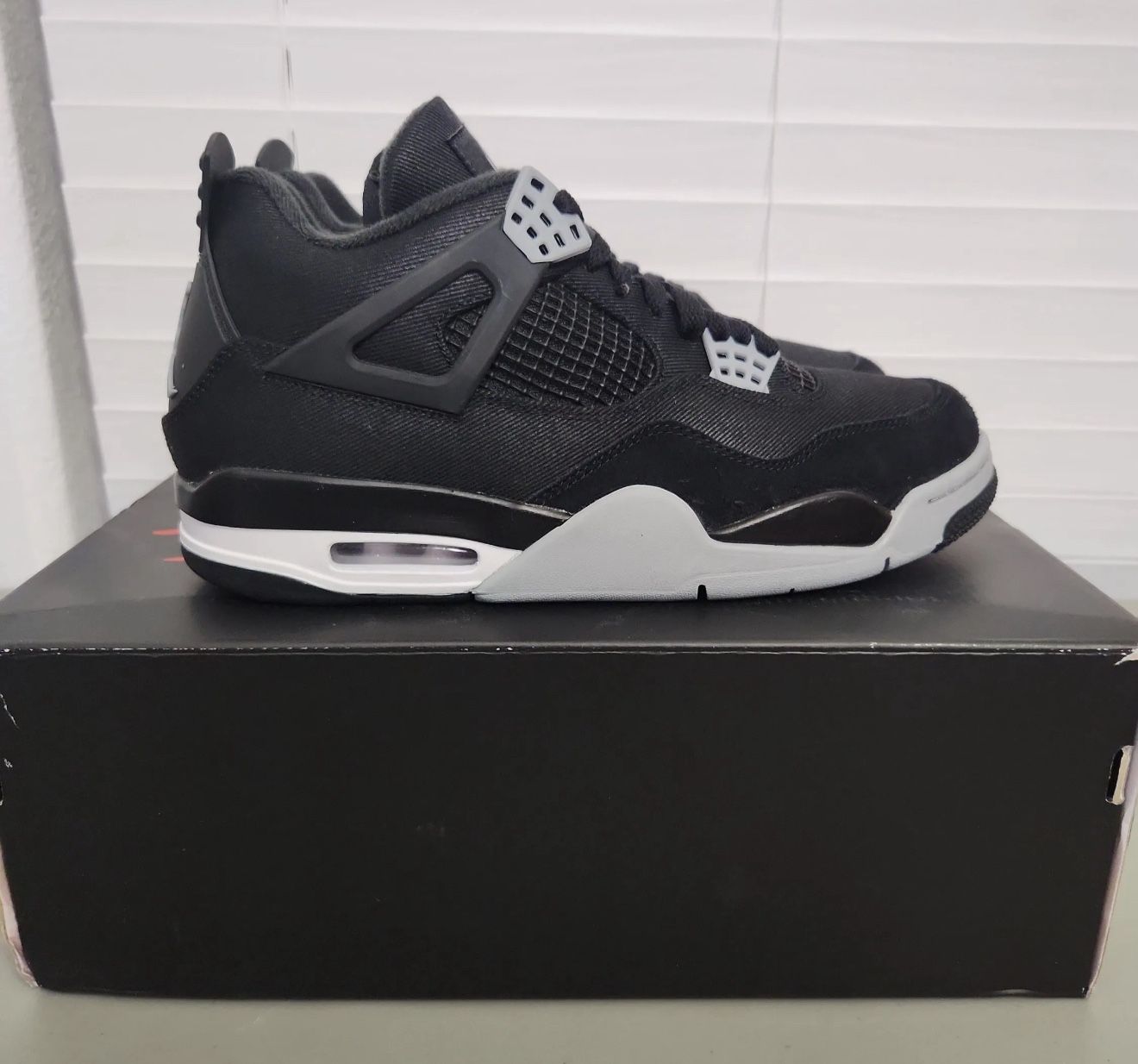 *NEW* Air Jordan 4 Black Canvas Mens Size 9.5 