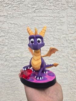 Rare Spyro statue 8" Figure