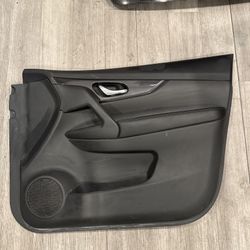 2018 - 2020 NISSAN ROGUE FRONT RIGHT SIDE INTERIOR DOOR PANEL TRIM COVER OEM