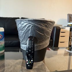 Trash bin -  New