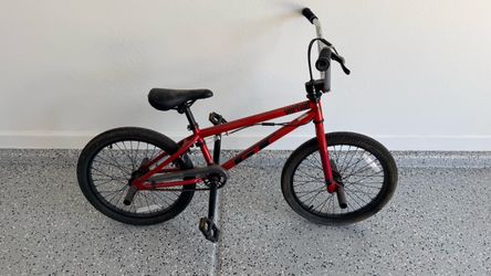 GT Vertigo BMX Bike Red