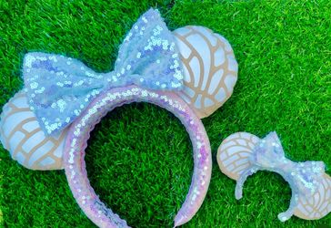 Minnie Mouse ears Conchitas new