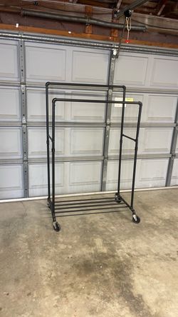 Reseller rolling rack double bar with wheels
