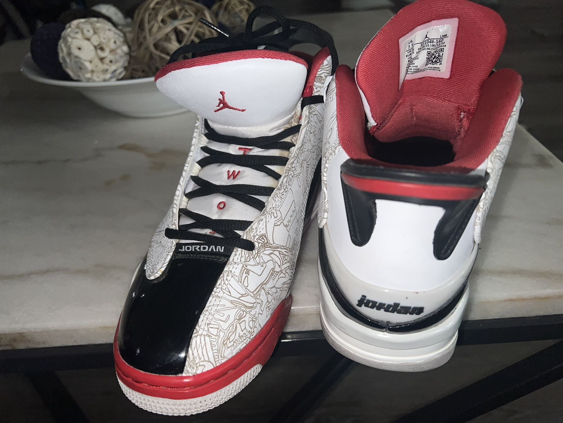 Jordan Dub Zero White Varsity Red