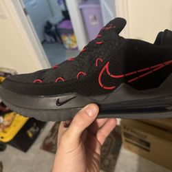 Like Brand New Size 13,Lebron 150