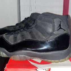 Cap And Gown Jordan Size 8.5