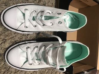 Size 3 converse in juniors
