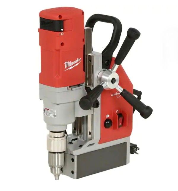 Milwaukee 13 Amp 1-5/8 in. Electromagnetic Drill Kit
