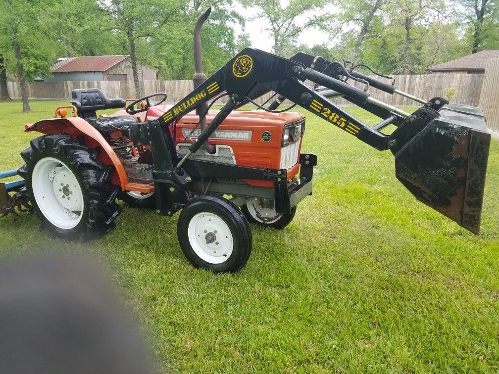 Tractor with front loader