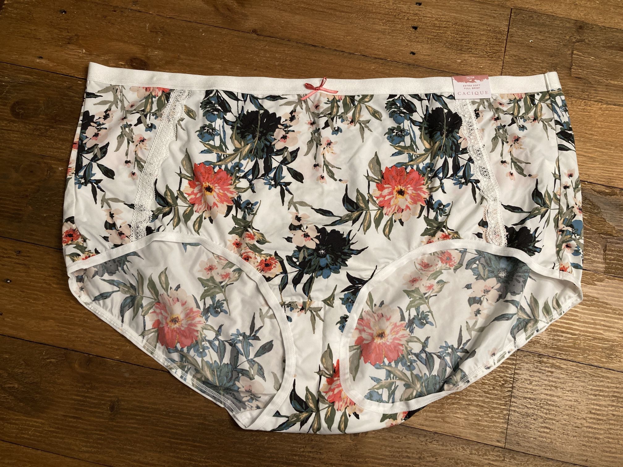 Cacique 34/36 NWT extra soft full brief floral white panties underwear