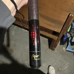 Viper Q-Vault pool stick $200