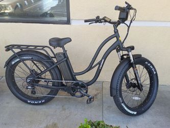 Electric beach cruiser . 48 v 500 watt