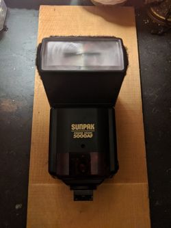 vintage SUNPAK "power zoom" 5000AF detachable photo flash (labeled: for Minolta)