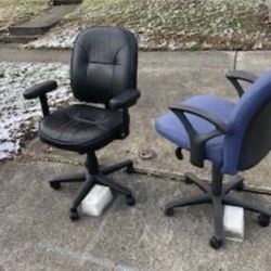 2 Office Chairs 
