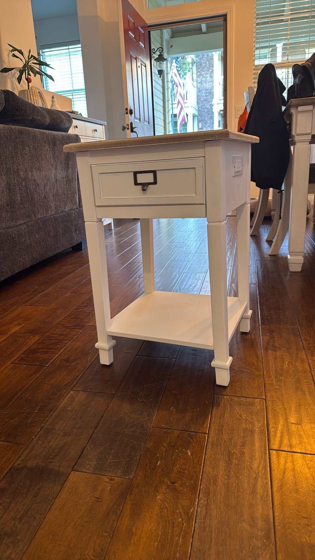 White End Table with Built-In Outlets & USB Ports – 16x16x24, Like New
