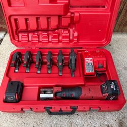 Milwaukee M18 Force Logic Press Tool
