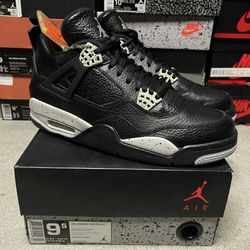 Air Jordan Retro 4 “Black Oreo” Men’s Size 9.5 