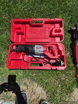 Milwaukee saw