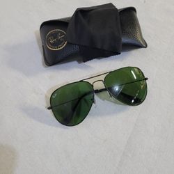 Ray Ban Aviators w/Case + Cloth
