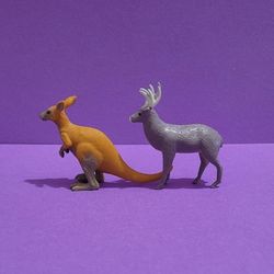 Vintage 2003 K&M International Kangaroo And White Tailed Deer Figure Wildlife 2"
