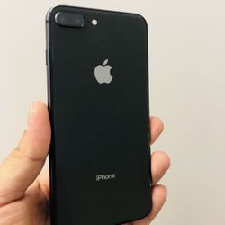 iPhone 8 Plus 