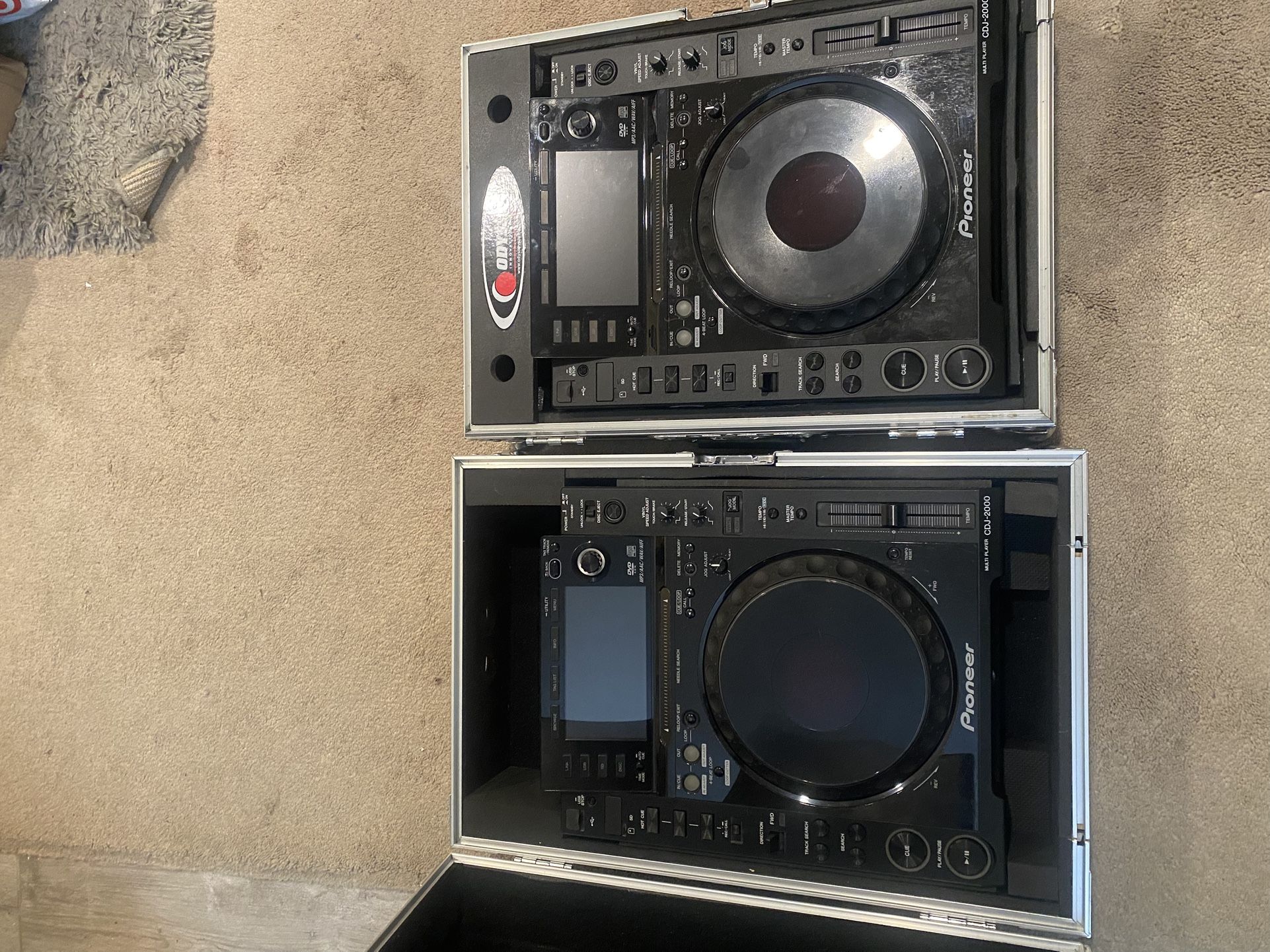 PIONEER CDJ 2000 Pair