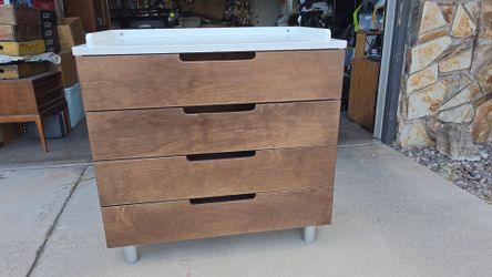 Changing table/Dresser.      Check it out