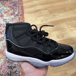 Jordan 11 Space Jam