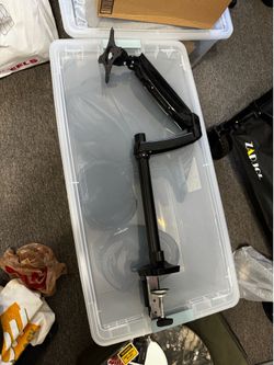 Monitor arm