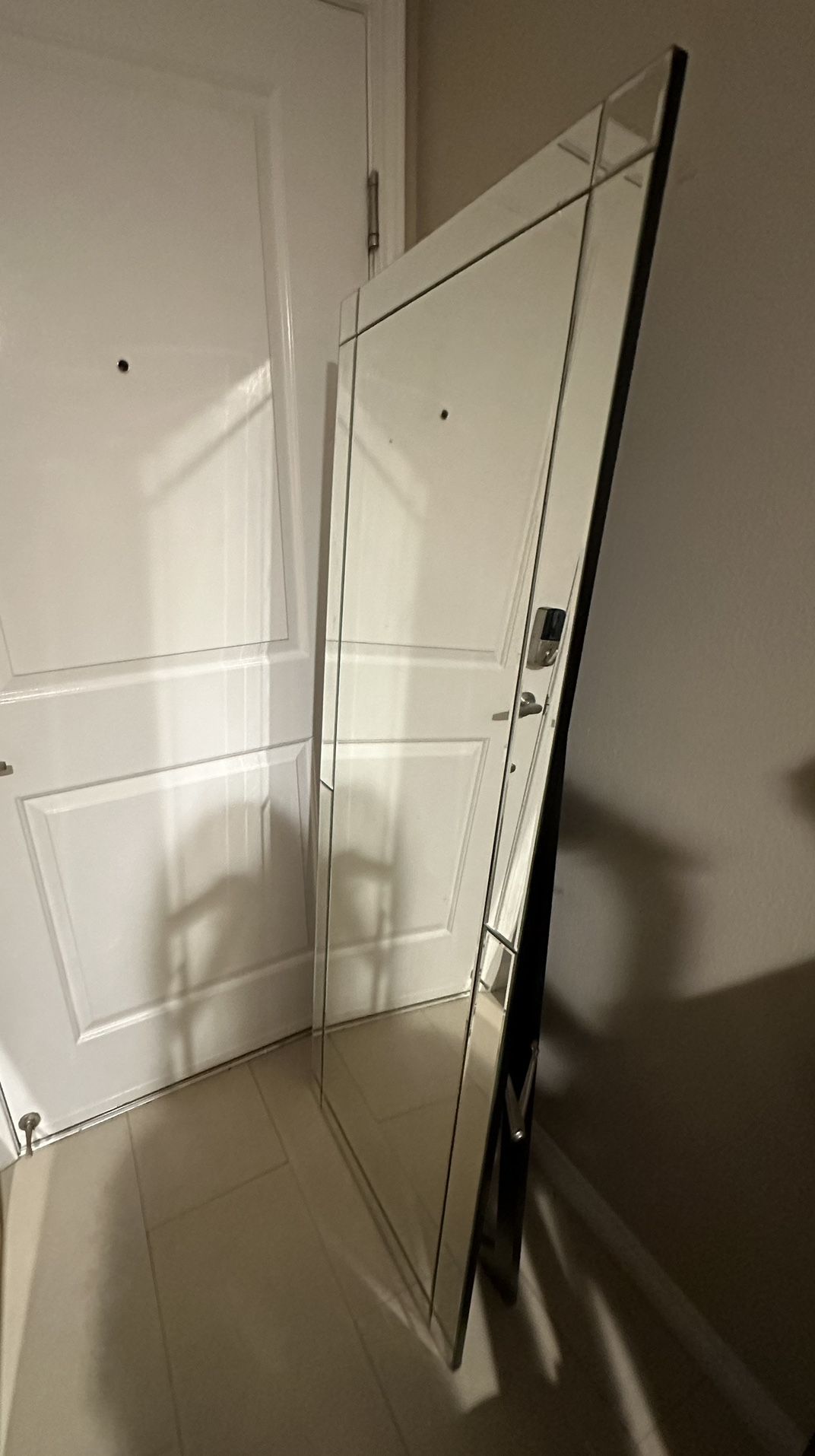 β¨ Full-Length Floor Mirror β Luxury Quality, Huge Savings! β¨