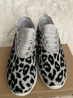 Ladies Shoes Size 8 1/2