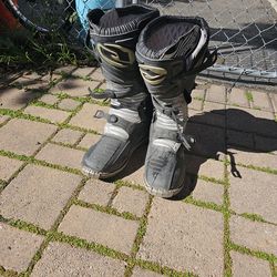 Beater Boots Size 11