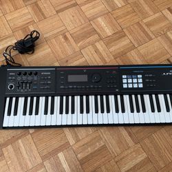 JUNO DS 61 Synthesizer 