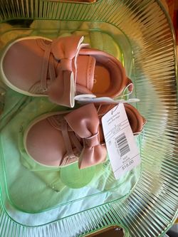 Baby Girl Pink Bow Walking Shoes Size 4