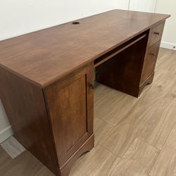 High Quality Wood Desk With Inbuilt Cabinets