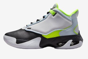 Jordan's Max Aura 4 New In The Box Size 7