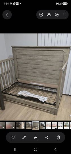 Crib that turns into toddler bed