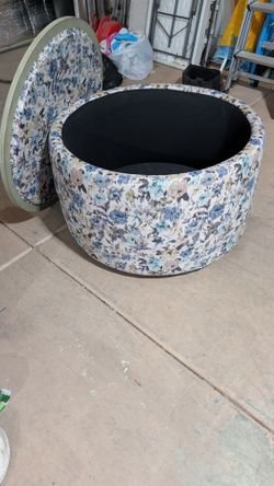 Rolling Storage Ottoman